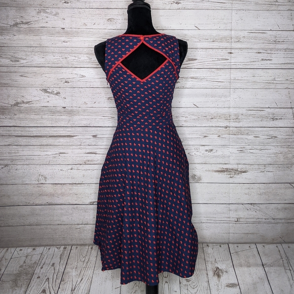 trollied dolly • 50's inspired fit & flare dress - Picture 3 of 6